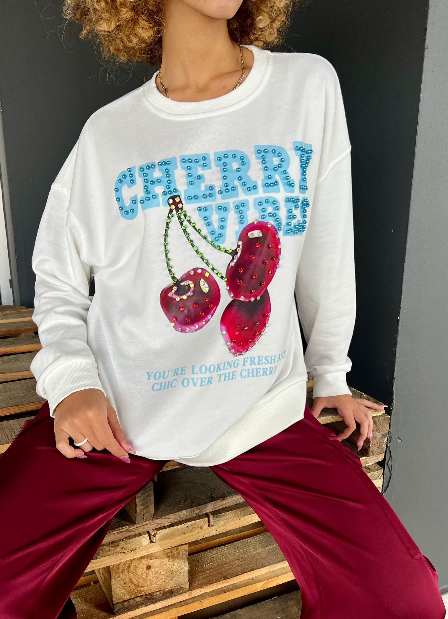 Cherry Vibes Sweatsthirt